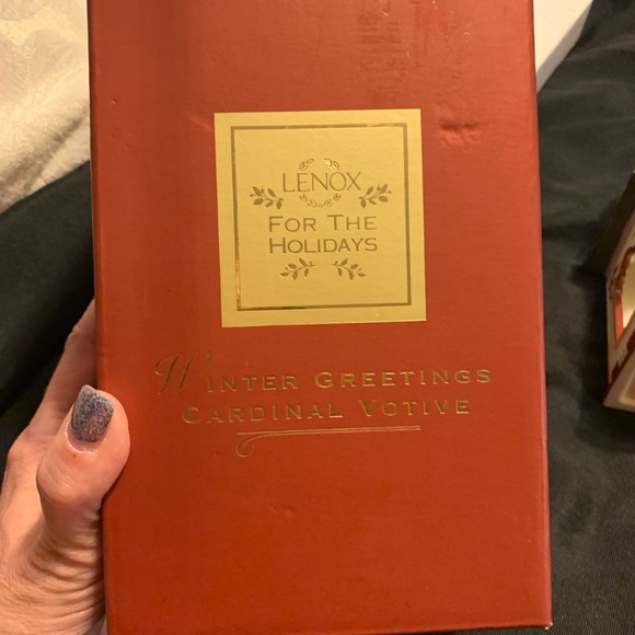 Lenox Winter Greetings Cardinal Birdhouse - Picture 3 of 5